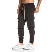 Men’s cargo jogger pants in black, casual and rugged style.