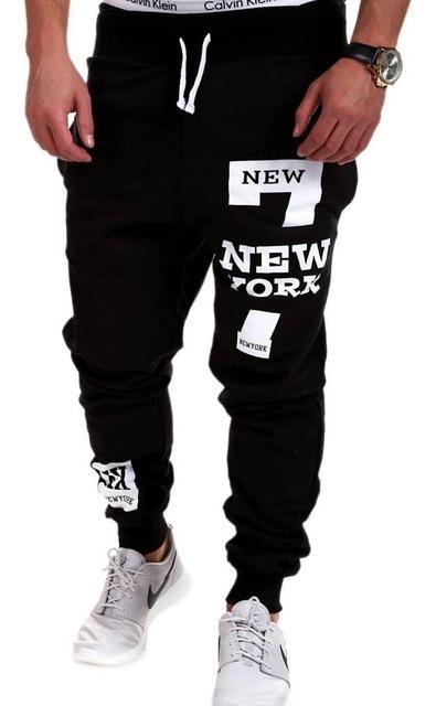 Men’s graphic print jogger pants, black with New York-inspired design