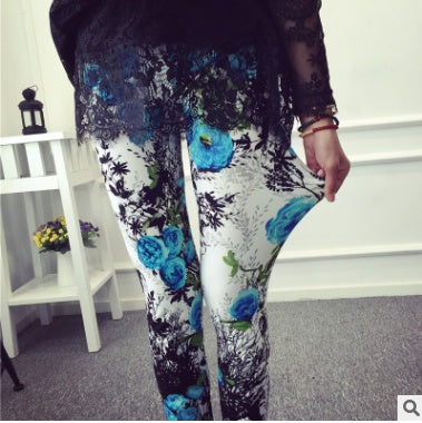 Colorful patterned leggings, versatile and stylish comfort wear.